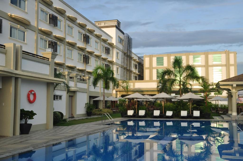 Hotel Centro Puerto Princesa Esterno foto